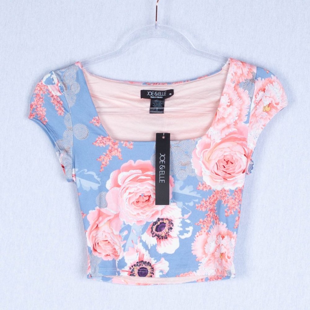 Joe & Elle Floral Crop Top Size Small